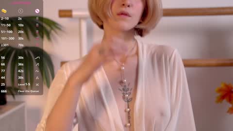 Kate  online show from December 1, 7:38 pm