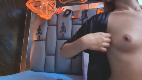 BELLA FLAME online show from October 20, 7:19 pm