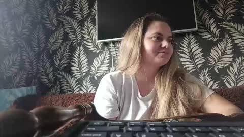 kissmelory online show from November 10, 11:24 am