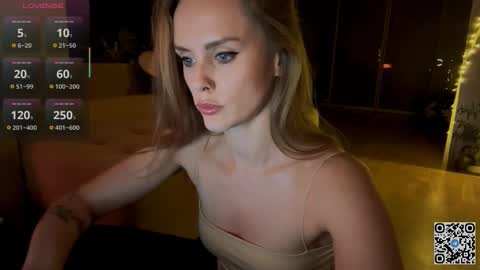 Emma online show from October 25, 9:15 pm