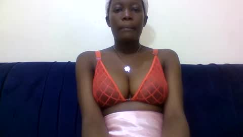 kissybabe01 online show from October 6, 6:59 pm