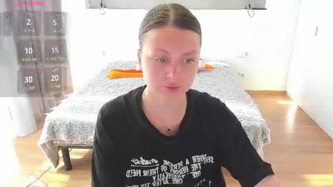 kitkatvel online show from June 24, 5:47 am