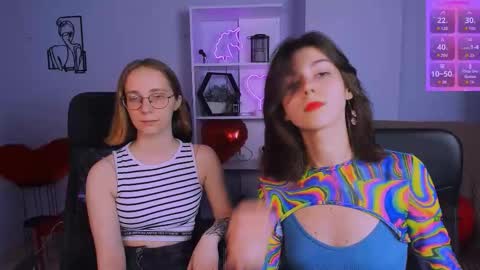 kitniss online show from November 12, 1:13 pm