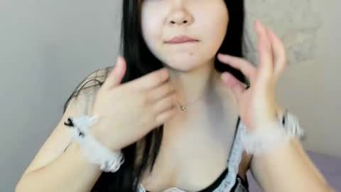 kitsune_lu online show from May 11, 4:04 pm