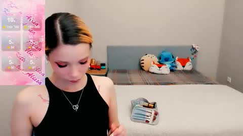 Alissa online show from October 16, 8:29 pm