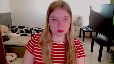 Jennyblonde and Emmabrunette online show from October 2, 1:10 pm