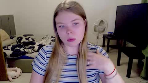 Jennyblonde and Emmabrunette online show from September 20, 2:42 pm