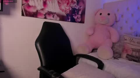 Kitty  online show from April 23, 7:16 am