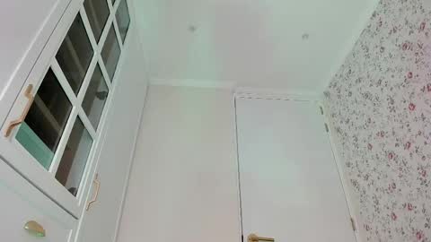 sophie online show from April 9, 6:35 pm