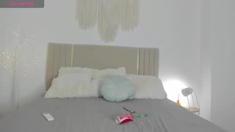 Snapshot of kitty_ange1l chatting on September 10, 5:19 am kitty_ange1l online show from September 10, 5:19 am