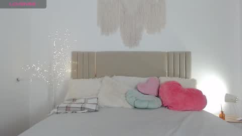 Snapshot of kitty_ange1l chatting on September 22, 5:22 am kitty_ange1l online show from September 22, 5:22 am