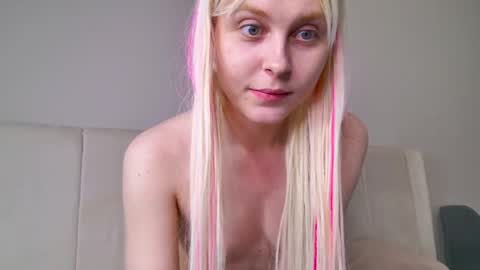 Evelyn online show from April 28, 6:45 pm