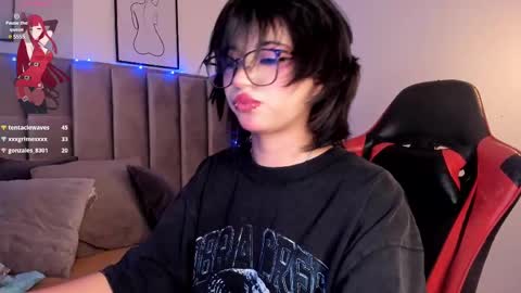 Snapshot of kitty_gang chatting on March 11, 5:46 am Camila online show from March 11, 5:46 am