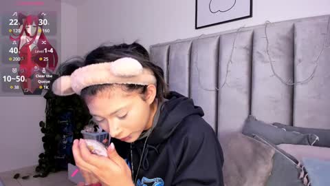 Snapshot of kitty_gang chatting on January 31, 2:37 am Camila online show from January 31, 2:37 am