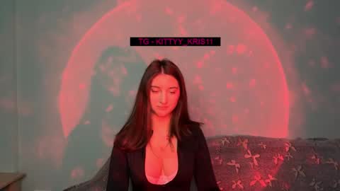 kitty_kristy1 online show from November 29, 1:46 am