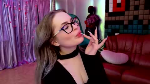 kitty_pantera online show from April 13, 10:30 am