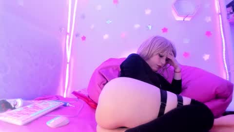     online show from February 3, 12:51 am