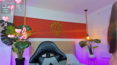 K I T T Y online show from October 8, 8:26 pm