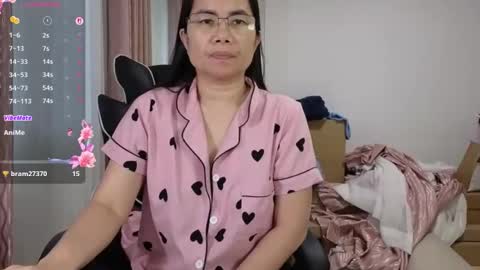 kittybabe0528 online show from May 13, 7:29 am