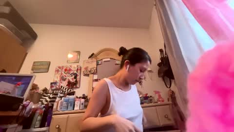 kittyluvx online show from February 12, 8:50 pm