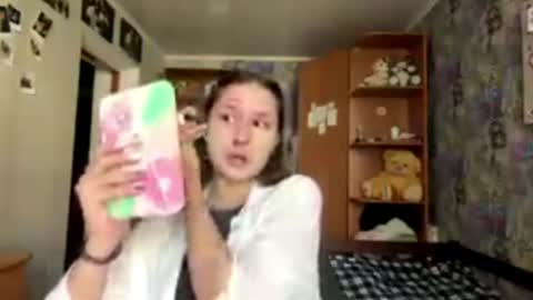 Molly online show from July 28, 8:45 am