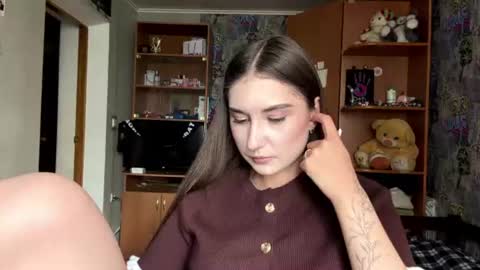 Molly online show from July 23, 9:40 am