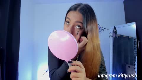 kitty online show from February 14, 4:37 am