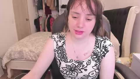 kittywantslove23 online show from February 11, 9:18 pm