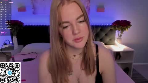 Snapshot of kittyy_cuttie chatting on September 18, 7:23 am kittyy online show from September 18, 7:23 am
