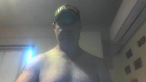 kiwiguy19773 online show from December 23, 7:03 am