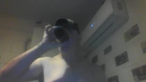 kiwiguy19773 online show from May 25, 6:52 am