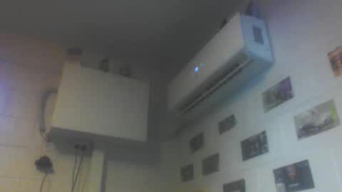 kiwiguy19773 online show from May 17, 9:02 pm