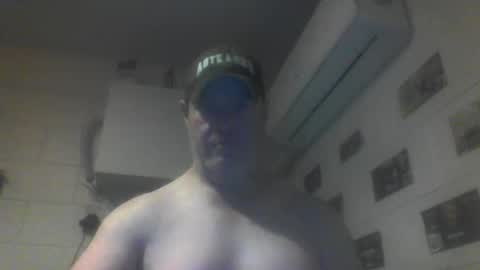 kiwiguy19773 online show from May 26, 7:36 am