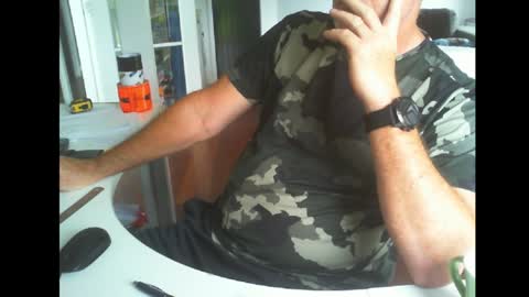 Kiwilad1973 online show from February 4, 2:49 am