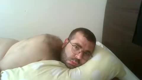 kkadam1 online show from November 12, 6:49 am