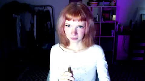 Snapshot of klares_wasser chatting on October 6, 10:44 am Klares online show from October 6, 10:44 am