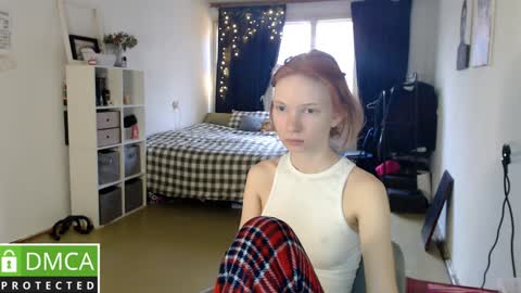 Snapshot of klares_wasser chatting on December 13, 11:23 am Klares online show from December 13, 11:23 am