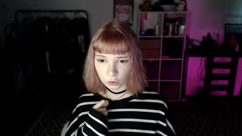 Snapshot of klares_wasser chatting on September 30, 1:54 pm Klares online show from September 30, 1:54 pm