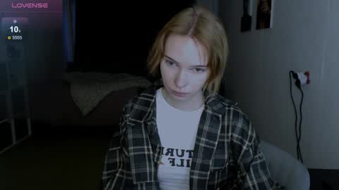 Snapshot of klares_wasser chatting on February 5, 3:09 pm Klares online show from February 5, 3:09 pm