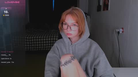 Snapshot of klares_wasser chatting on February 19, 3:16 pm Klares online show from February 19, 3:16 pm