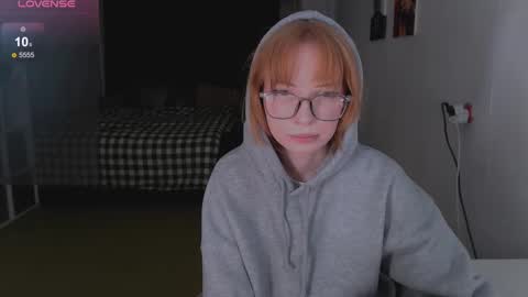 Snapshot of klares_wasser chatting on February 12, 3:38 pm Klares online show from February 12, 3:38 pm