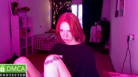 Snapshot of klares_wasser chatting on December 18, 12:51 pm Klares online show from December 18, 12:51 pm