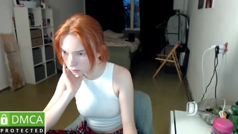 Snapshot of klares_wasser chatting on December 2, 1:30 pm Klares online show from December 2, 1:30 pm