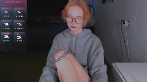 Snapshot of klares_wasser chatting on February 24, 2:37 pm Klares online show from February 24, 2:37 pm