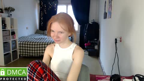 Snapshot of klares_wasser chatting on December 12, 10:34 am Klares online show from December 12, 10:34 am