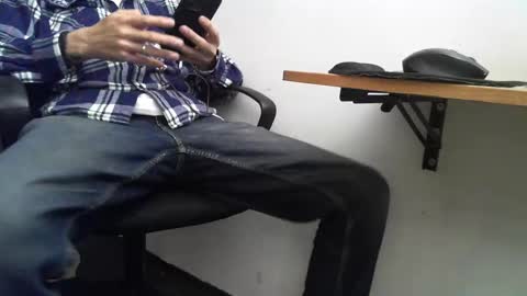 Jeremyz online show from December 6, 5:25 am