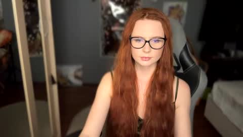 Klementinafanslyklementina6661 online show from December 4, 11:19 pm