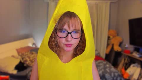 Klementinafanslyklementina6661 online show from September 20, 8:45 pm