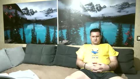 Kleosnow online show from September 13, 6:32 pm