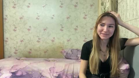 Louise and Mark online show from January 6, 3:08 pm